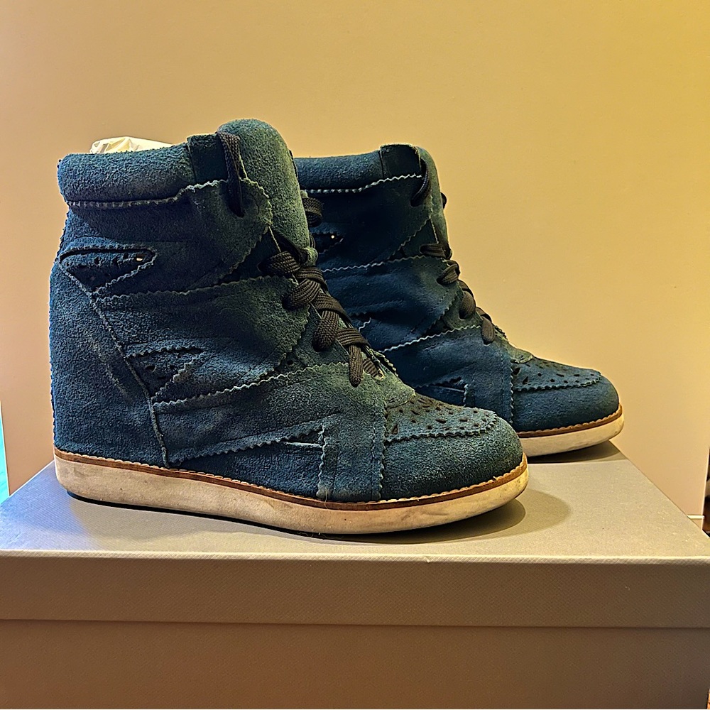 JEFFREY CAMPBELL 'Venice-Hi' Navy Suede
Hidden Wedge Sneaker